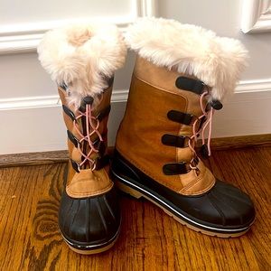 Brand new Cat and Jack winter Boots size 4